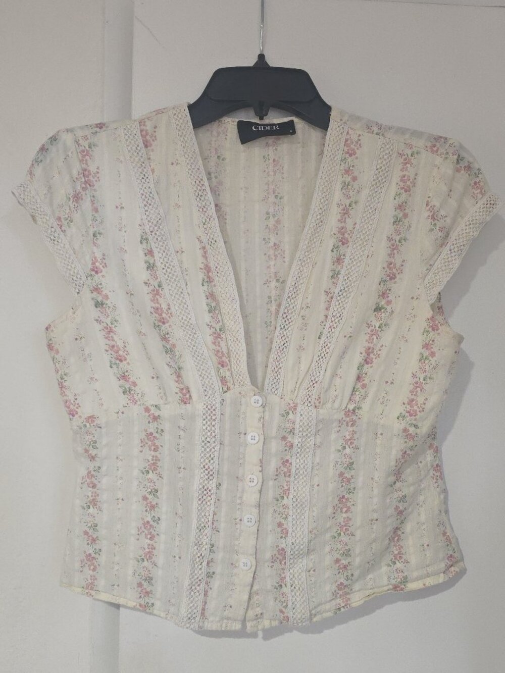 Cider Coquette Cottagecore Floral Lace Cap Sleeve Button Top - Size S